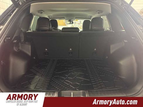 Used 2023 Jeep Cherokee Altitude Lux image 27