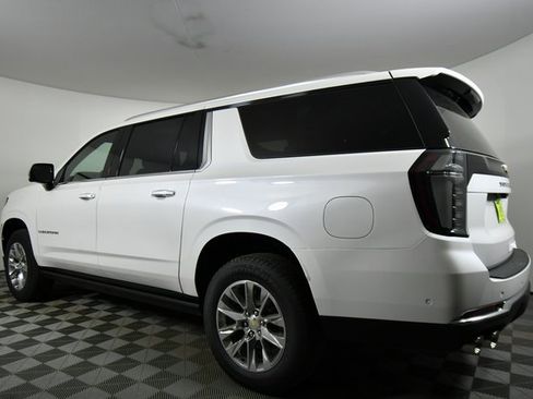 New 2025 Chevrolet Suburban Premier image 14