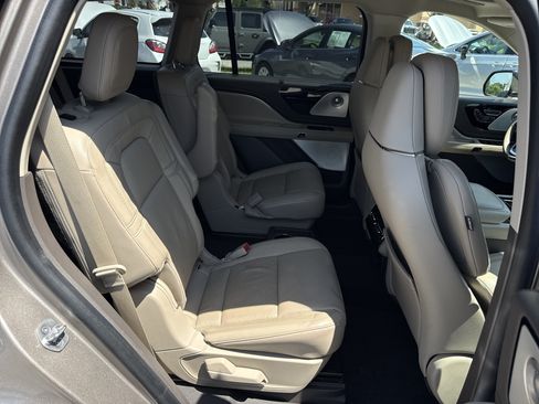 Used 2021 Lincoln Aviator Reserve w/ Equipment Group 201A RWD image 33