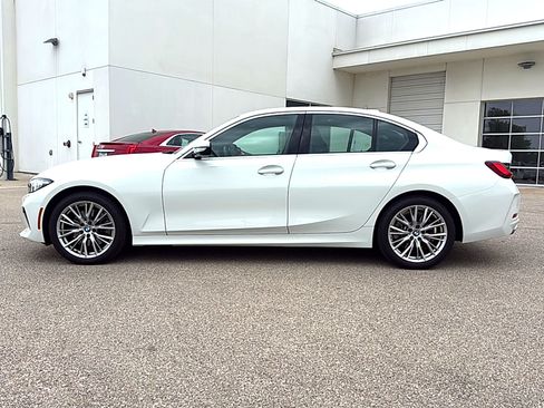 Used 2024 BMW 330i Sedan w/ Premium Package RWD image 4
