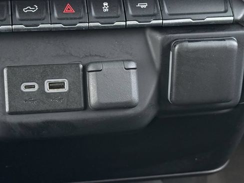 Used 2023 Chevrolet Silverado 1500 Custom RWD image 19