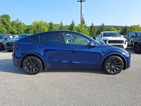 Used 2021 Tesla Model Y Long Range AWD/4WD image 7