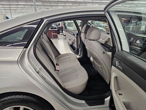 Used 2018 Hyundai Sonata SE FWD image 13