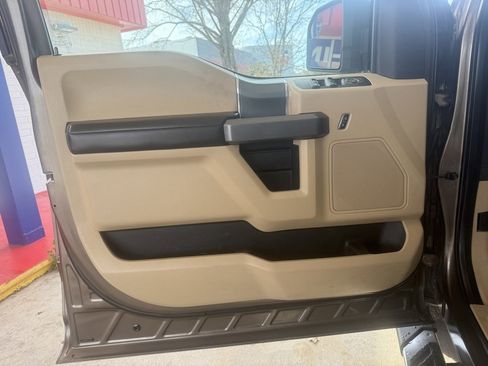 Used 2015 Ford F150 XLT w/ Equipment Group 302A Luxury image 14