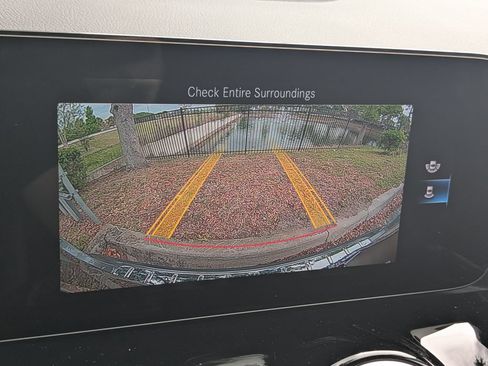 Certified 2022 Mercedes-Benz GLA 250 4MATIC w/ Premium Package Lite image 7