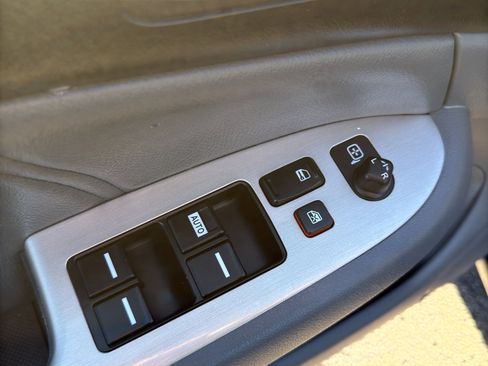 Used 2004 Honda Accord EX image 12