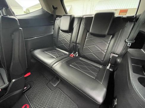 Used 2024 Volkswagen Atlas SE FWD image 9