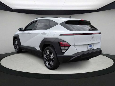Used 2025 Hyundai Kona SEL FWD image 6