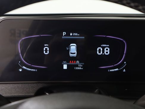 Used 2023 Kia Sportage EX image 4