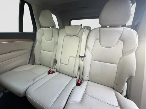 Used 2021 Volvo XC90 T6 Momentum w/ Advanced Package AWD/4WD image 15