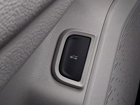 New 2026 GMC Terrain Denali w/ LPO, Floor Liner Package image 17