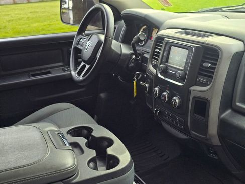 Used 2016 RAM 3500 Tradesman w/ Chrome Appearance Group image 17