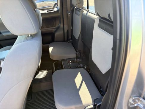 Used 2020 Toyota Tacoma SR w/ SR Convenience Package AWD/4WD image 13