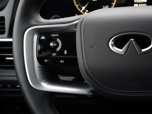 Certified 2025 INFINITI QX80 Sensory image 12