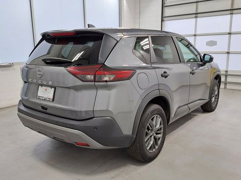 Used 2023 Nissan Rogue S image 5