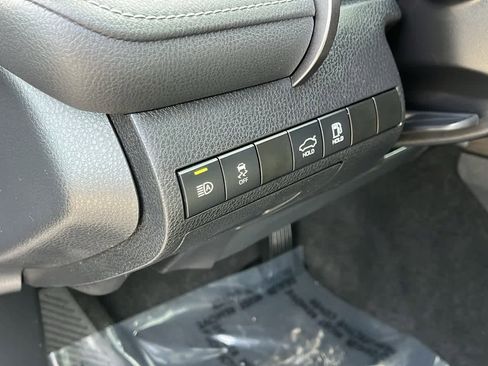 Used 2022 Toyota Camry SE image 23