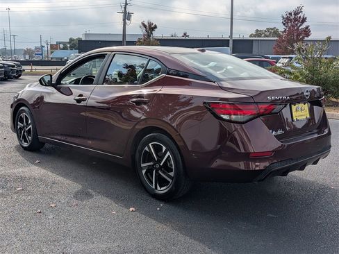 Used 2024 Nissan Sentra SV image 6