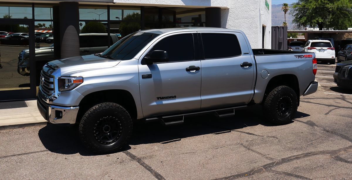Used 2018 Toyota Tundra Limited w/ Limited Premium Package AWD/4WD image 7