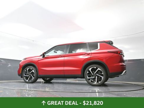 Used 2024 Mitsubishi Outlander SE image 56