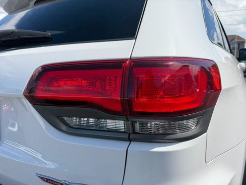 Used 2017 Jeep Grand Cherokee Trailhawk w/ Trailhawk Luxury Group AWD/4WD image 26