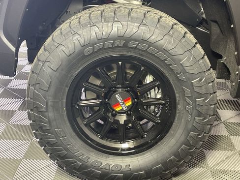 New 2026 Toyota Tundra Limited AWD/4WD image 9