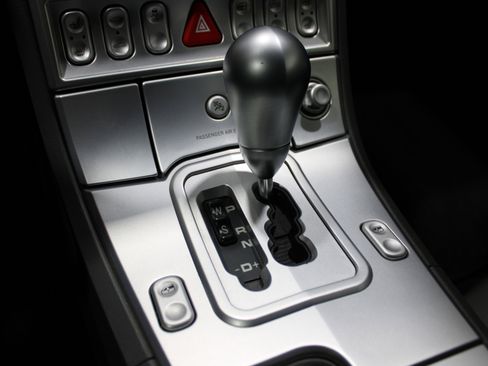 Used 2005 Chrysler Crossfire Limited image 14