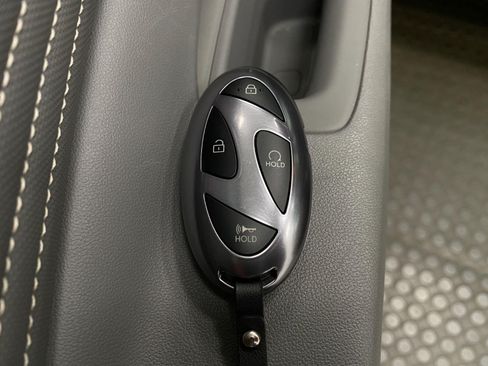 Certified 2025 Hyundai Elantra SEL FWD image 33