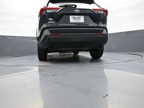 Used 2019 Toyota RAV4 LE w/ All Weather Liner Package AWD/4WD image 30