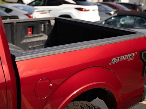 Used 2018 Ford F150 XLT w/ Equipment Group 302A Luxury AWD/4WD image 9