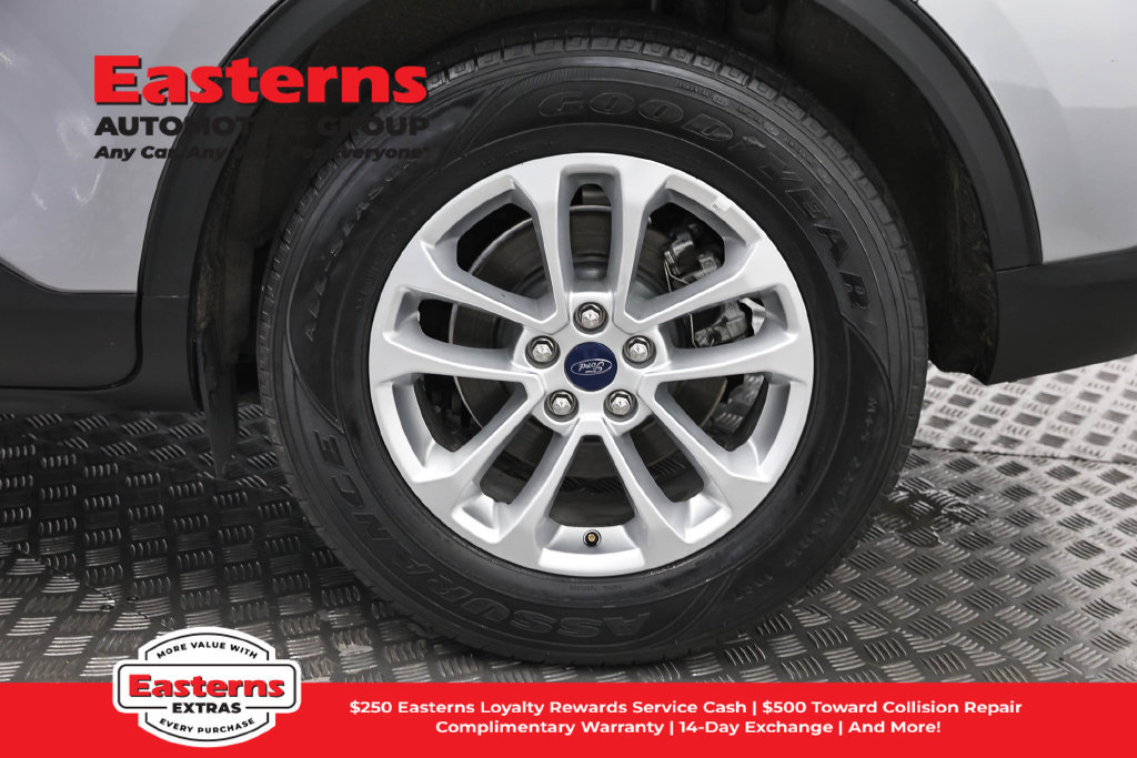 Used 2022 Ford Escape SE FWD image 35