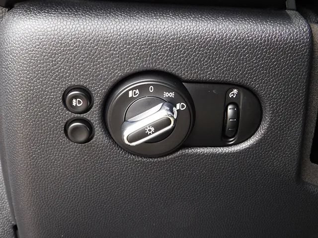 Used 2021 MINI Cooper S w/ 6.5" Touchscreen Package FWD image 22