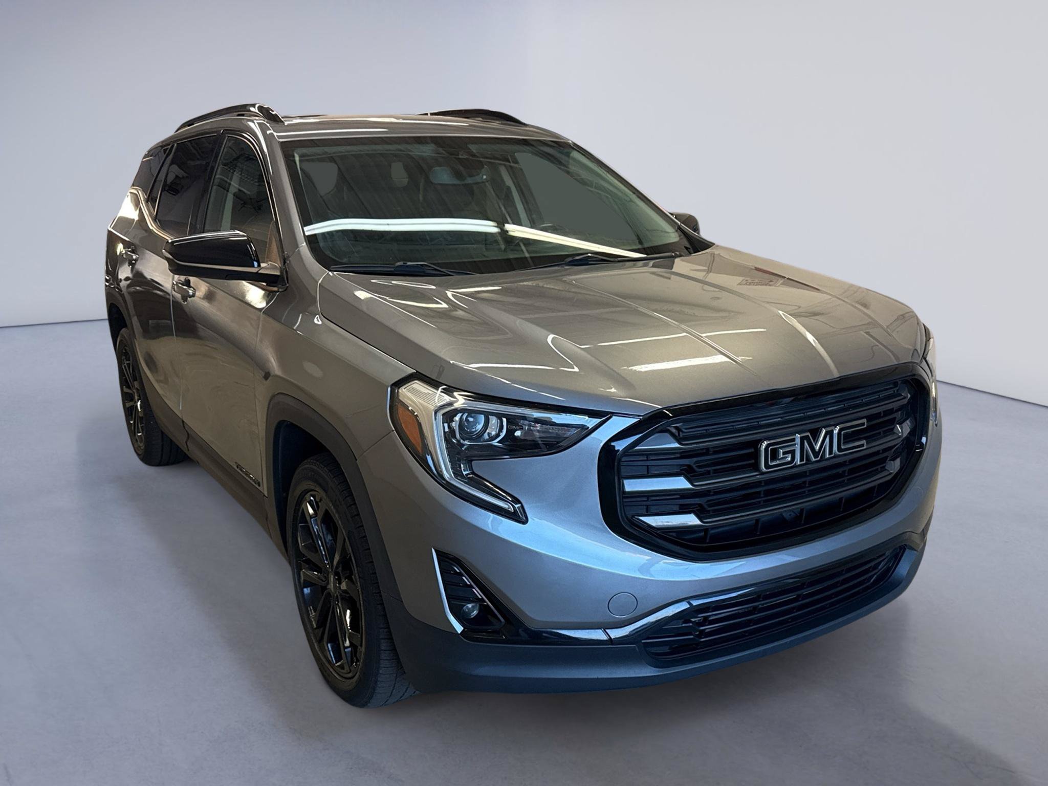 Used 2020 GMC Terrain SLT w/ Preferred Package AWD/4WD image 1