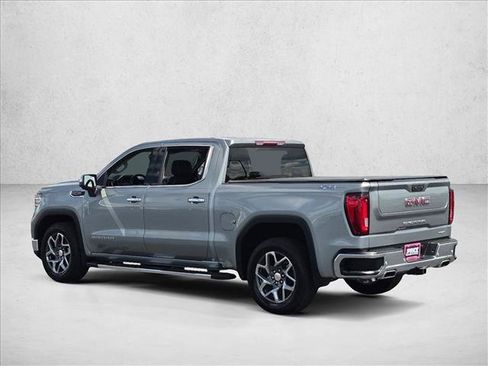 Used 2023 GMC Sierra 1500 SLT w/ SLT Premium Package AWD/4WD image 7