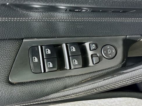 Used 2021 BMW 540i w/ Premium Package image 24