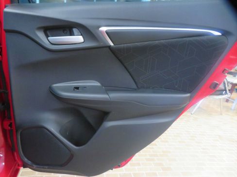 Used 2015 Honda Fit EX image 20