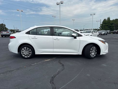 Used 2024 Toyota Corolla LE FWD image 10