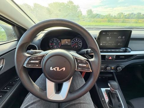 Certified 2023 Kia Forte LXS w/ LXS Technology Package FWD image 13