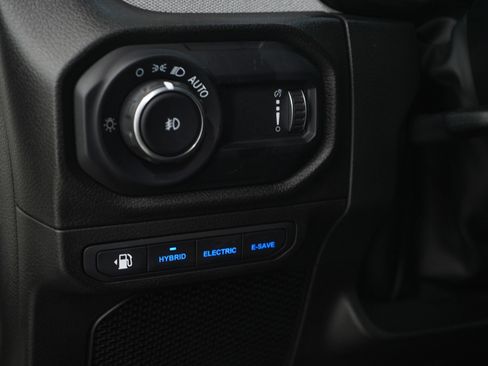 Used 2024 Jeep Wrangler Unlimited AWD/4WD image 25