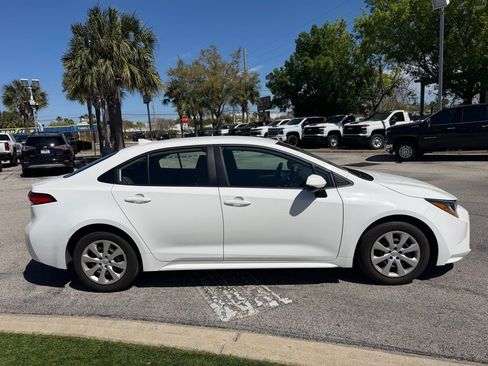 Used 2024 Toyota Corolla LE FWD image 3