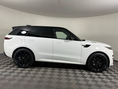 New 2025 Land Rover Range Rover Sport Dynamic SE image 11