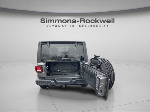 Used 2023 Jeep Wrangler Sport S image 11