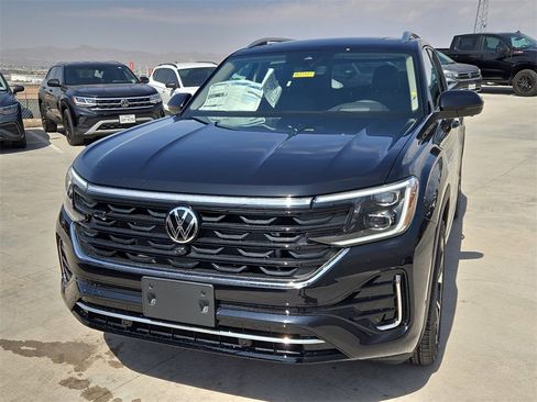 New 2025 Volkswagen Atlas SEL Premium R-Line image 4