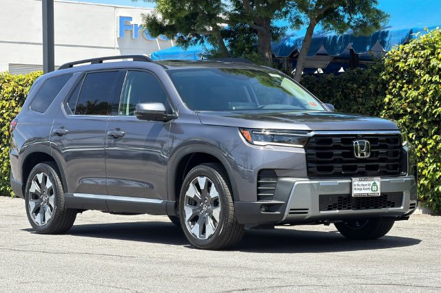 New 2026 Honda Pilot Touring image 2