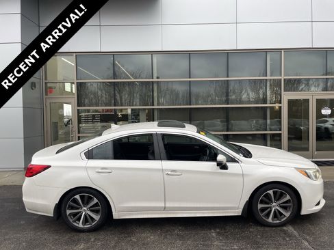 Used 2016 Subaru Legacy 2.5i Limited image 1