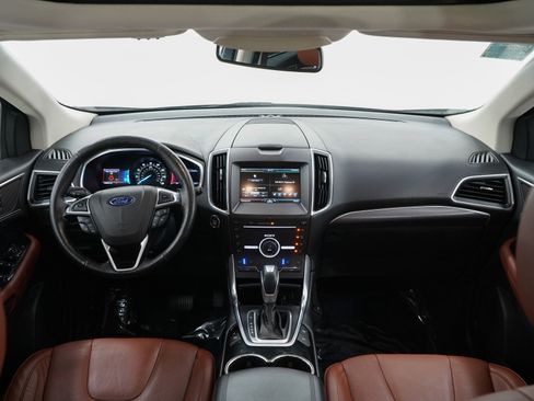 Used 2015 Ford Edge Titanium w/ Equipment Group 302A AWD/4WD image 13