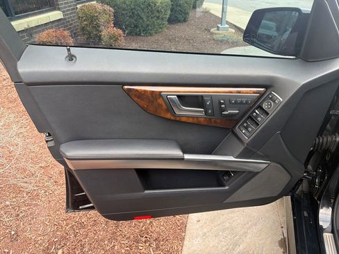 Used 2015 Mercedes-Benz GLK 350 4MATIC image 21