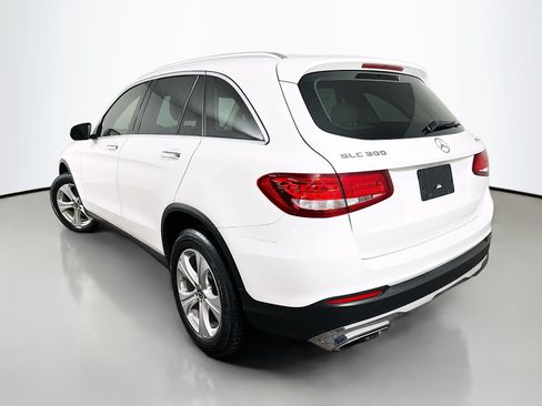 Used 2018 Mercedes-Benz GLC 300 4MATIC image 5