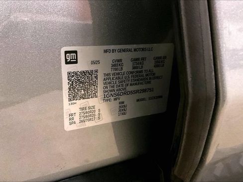 Used 2025 Chevrolet Suburban Z71 AWD/4WD image 30