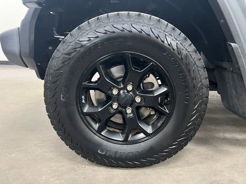 Used 2020 Jeep Wrangler Sport image 13