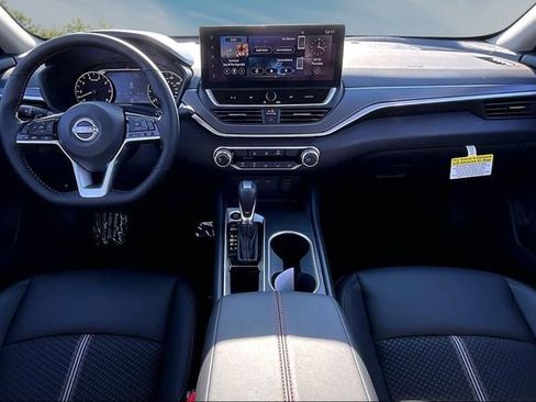 New 2026 Nissan Altima 2.5 SR FWD image 5
